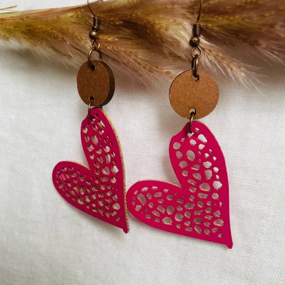 🌟Buy 2 Pairs, Get One Free, NWT Vibrant Pink Dangle Heart Earrings, PU Leather - Picture 6 of 6